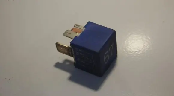 Ford Mondeo MK II Other relay 857951253 899663