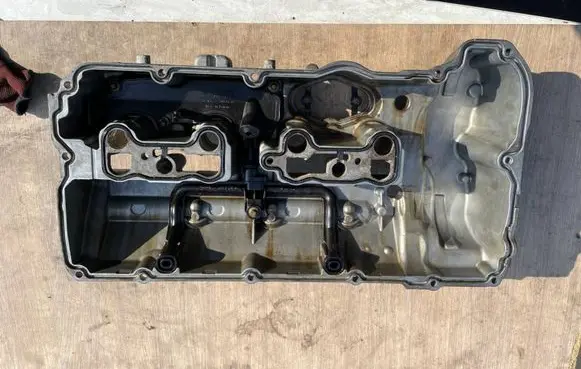 BMW 7 F01 F02 F03 F04 Rocker cam cover 76145