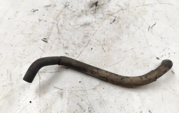 Volkswagen Touran I Engine coolant pipe/hose 1K0131057B 52291