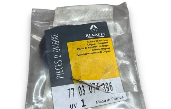 Renault Master II Engine control unit/module ECU 7703074396