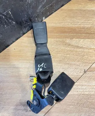 Mercedes-Benz C W204 Rear seatbelt buckle A2048602669