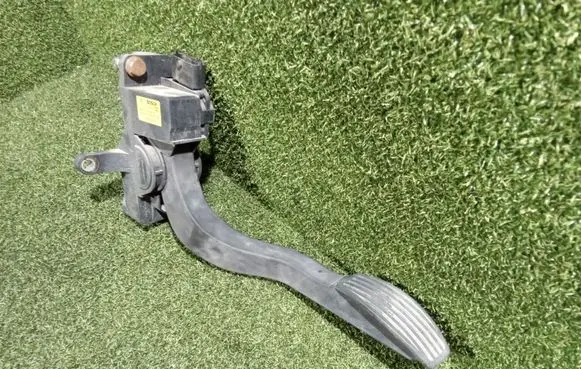 Iveco Daily 6th gen Accelerator throttle pedal 0281002632