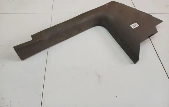 Front sill trim cover