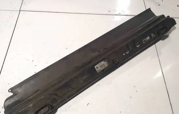 BMW 5 E60 E61 Radiator mount bracket P1128004 780560304