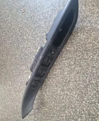 Mazda 6 Electric window control switch