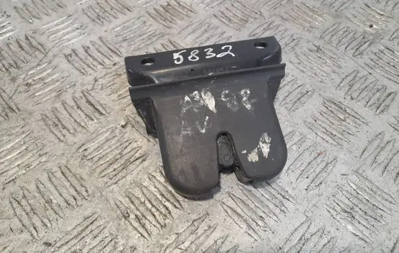 Audi A3 S3 8L Tailgate/trunk/boot lock/catch/latch 8L0827505E