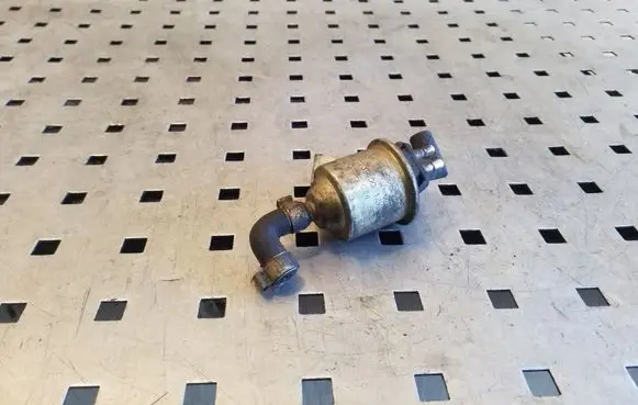 Audi A6 S6 C4 4A Vacuum valve 034906283