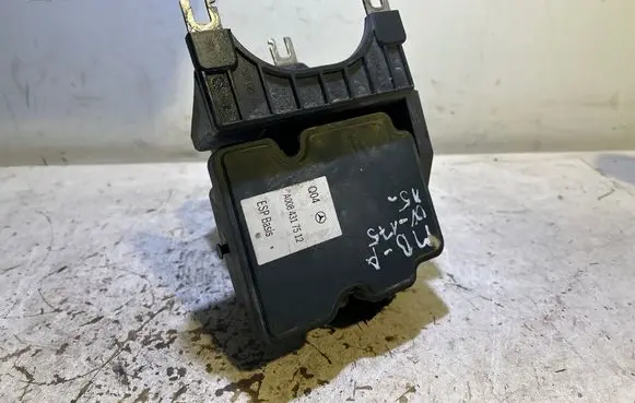 Mercedes-Benz A W176 ABS Pump A0084317512