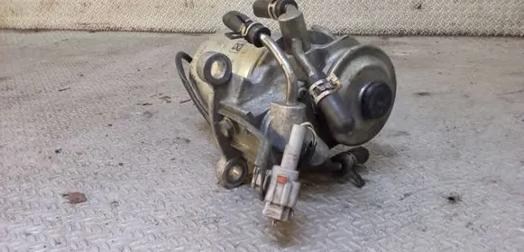 Toyota Verso Fuel filter housing 233000R070