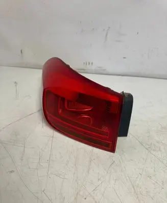 Volkswagen Tiguan Tailgate rear/tail lights 5n0945310