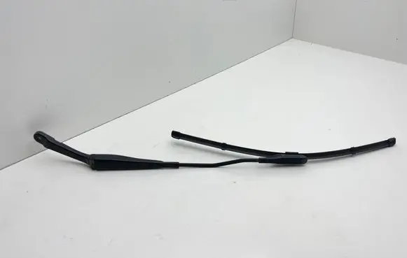 Mercedes-Benz C W205 Front wiper blade arm W000051783