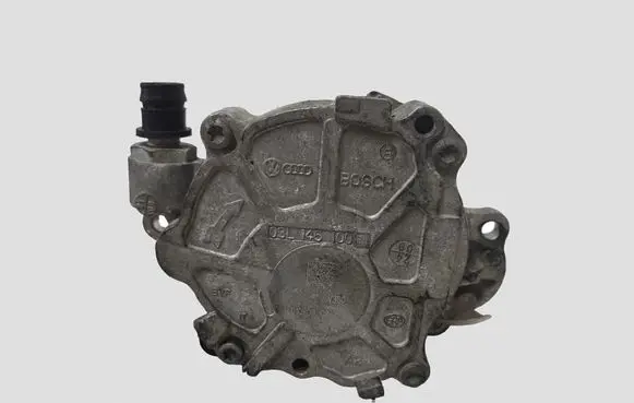 Volkswagen PASSAT B6 Vacuum pump 03L145100F