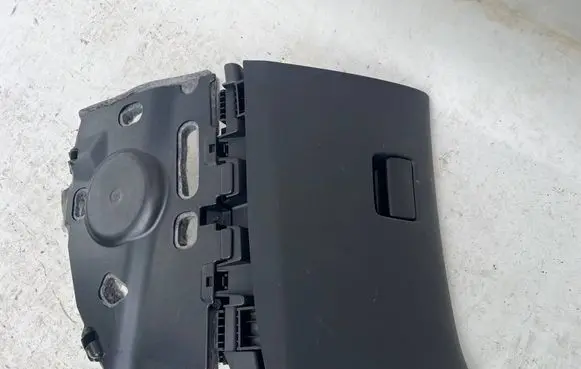 Opel Astra J Glove box set 13262607 498951029