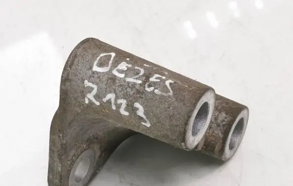 Mazda 6 Gearbox mounting bracket