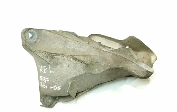 Engine mounting bracket