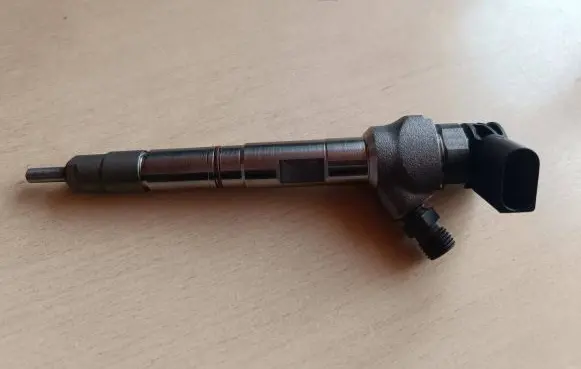 Skoda Octavia Mk4 Fuel injector 0445110835