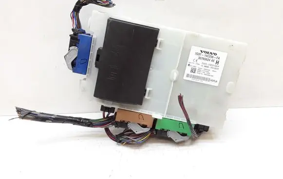 Volvo V70 Fuse module 7G9T14C256FA 30765624AE
