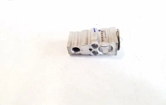 Mitsubishi L200 Air conditioning (A/C) expansion valve CSA387B017B