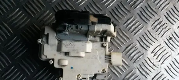 Audi A4 S4 B7 8E 8H Rear door lock 8E0839015AA