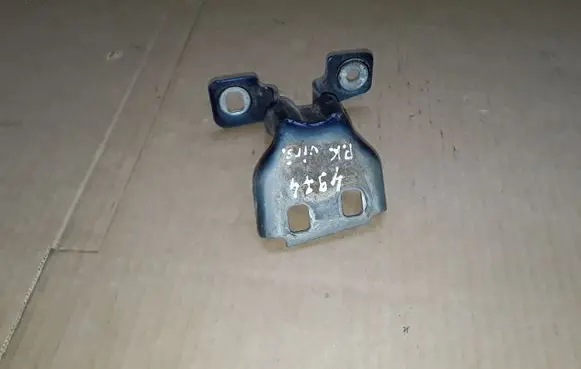 Jeep Grand Cherokee (WK) Front door upper hinge 55394223AA