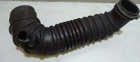 Mitsubishi Pajero Turbo air intake inlet pipe/hose 