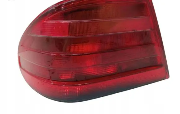 Mercedes-Benz E W210 Rear/tail lights 2108204364