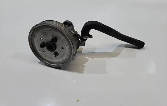 Audi A6 S6 C5 4B Power steering pump