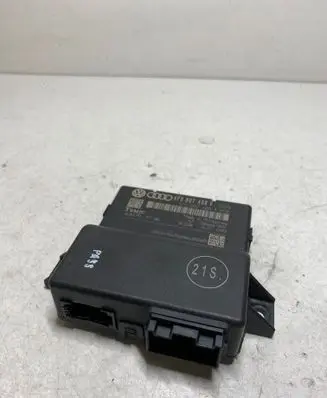 Audi A6 S6 C6 4F Gateway control module 4F0907468F