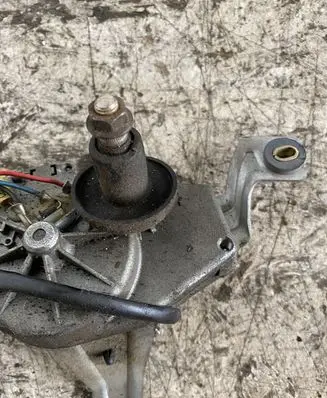 Volkswagen PASSAT B5.5 Rear window wiper mechanism 