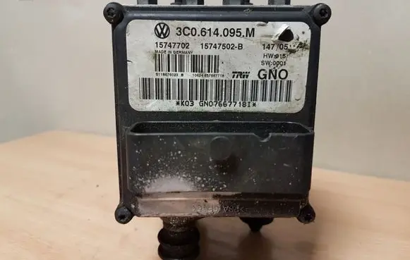 Volkswagen PASSAT B6 ABS Pump 3C0614095M
