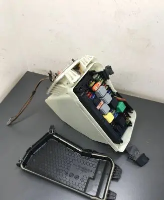 Mercedes-Benz E W212 Fuse box set A2125400382