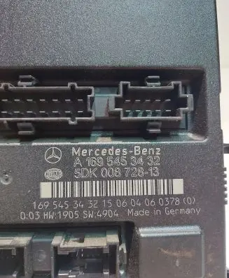 Mercedes-Benz A W169 Fuse module A1695453432 5DK00872813