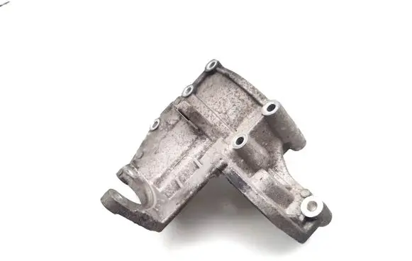 Hyundai H-1, Starex, Satellite Power steering pump mounting bracket 