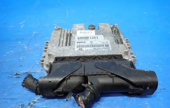 Hyundai i40 Engine control unit/module 39120-2A220 39125-2A220