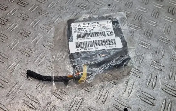 Peugeot 5008 Airbag control unit/module 9675181780 0285010830