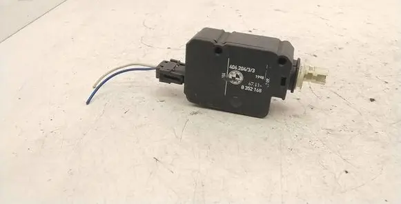 Fuel tank cap lock