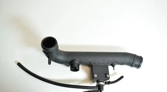 Audi A4 S4 B5 8D Intercooler hose/pipe 8D0145840A