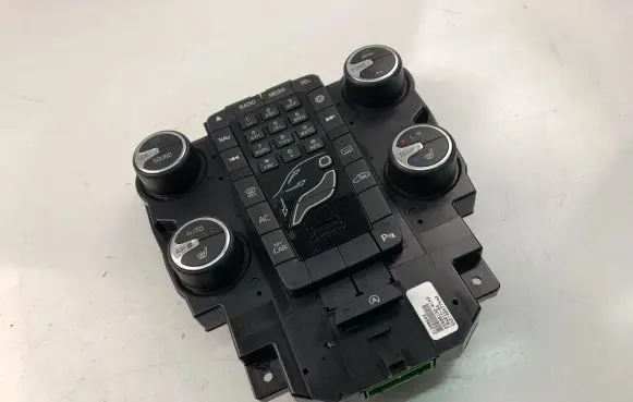 Volvo V40 Climate control unit 31398642