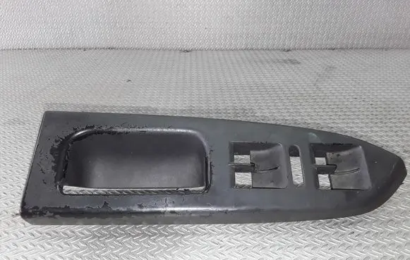 Volkswagen Touran I Front door window switch trim 1T1867371F