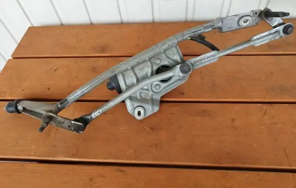 Volvo XC90 Front wiper linkage 31250091