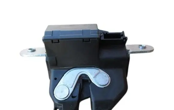 Maserati Quattroporte Tailgate/trunk/boot lock/catch/latch
