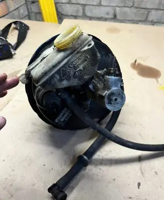 Volvo S60 Brake booster P30665455 227932 03775747014