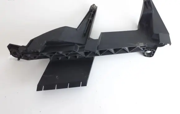 BMW X3 E83 Headlight/headlamp mounting bracket 1301073024