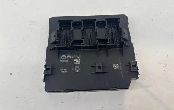 Volkswagen PASSAT B7 Comfort/convenience module 3AA937087Q S0475 5WK50515