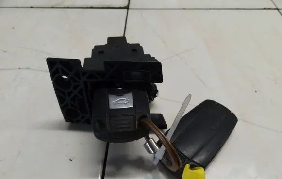 BMW 3 E90 E91 Ignition lock 108625-01