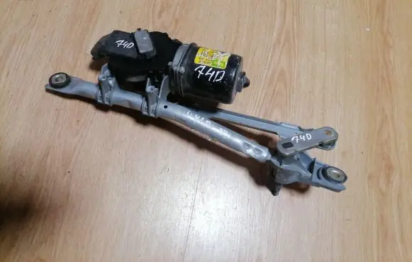 Toyota Aygo AB10 Front wiper linkage and motor