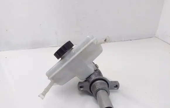 Mercedes-Benz C W205 Master brake cylinder A2054300002