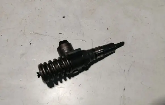 Mitsubishi Grandis Fuel injector 03G130073B