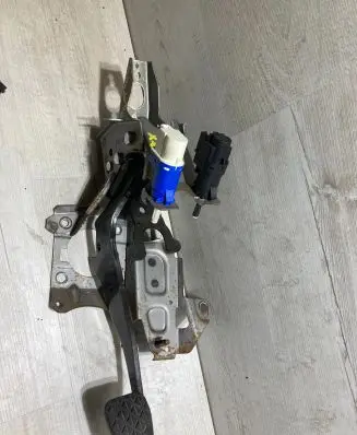 Ford B-MAX Brake pedal 8v5112450ea