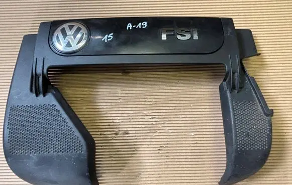 Audi A3 S3 8P Engine cover (trim) 06F103925